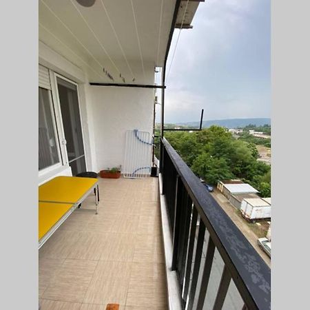 Sunny Apartment By The River 산단스키 외부 사진