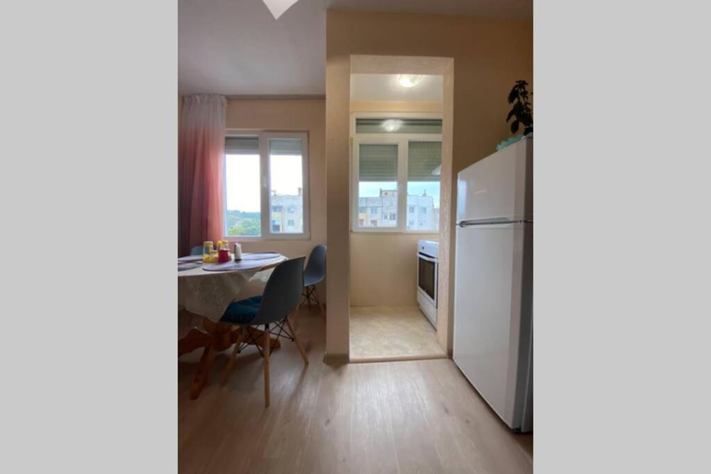 Sunny Apartment By The River 산단스키 외부 사진